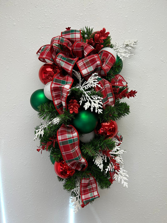Classic Christmas Plaid Swag
